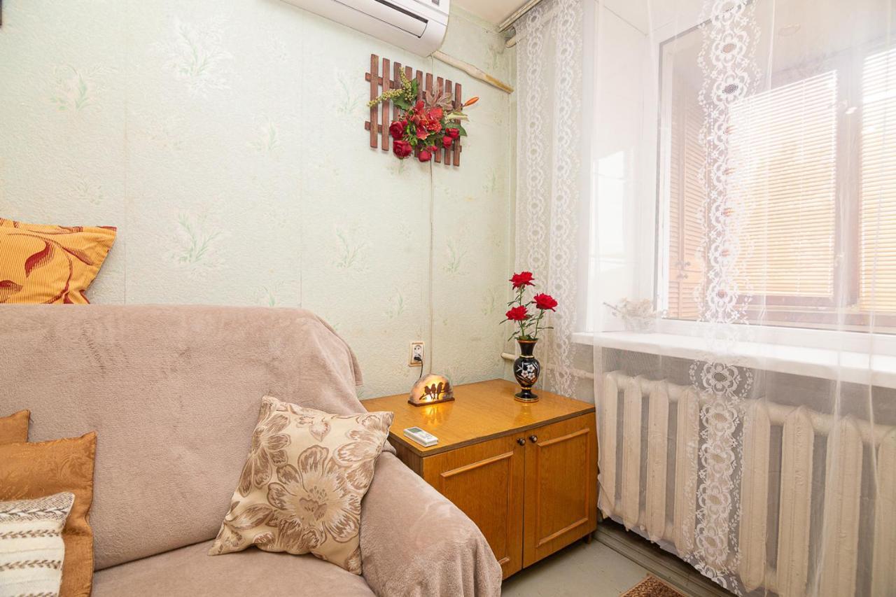 Comfortable Apartments On Hrushevskogo Street Near 16 City Hospital Dnipro Exterior foto
