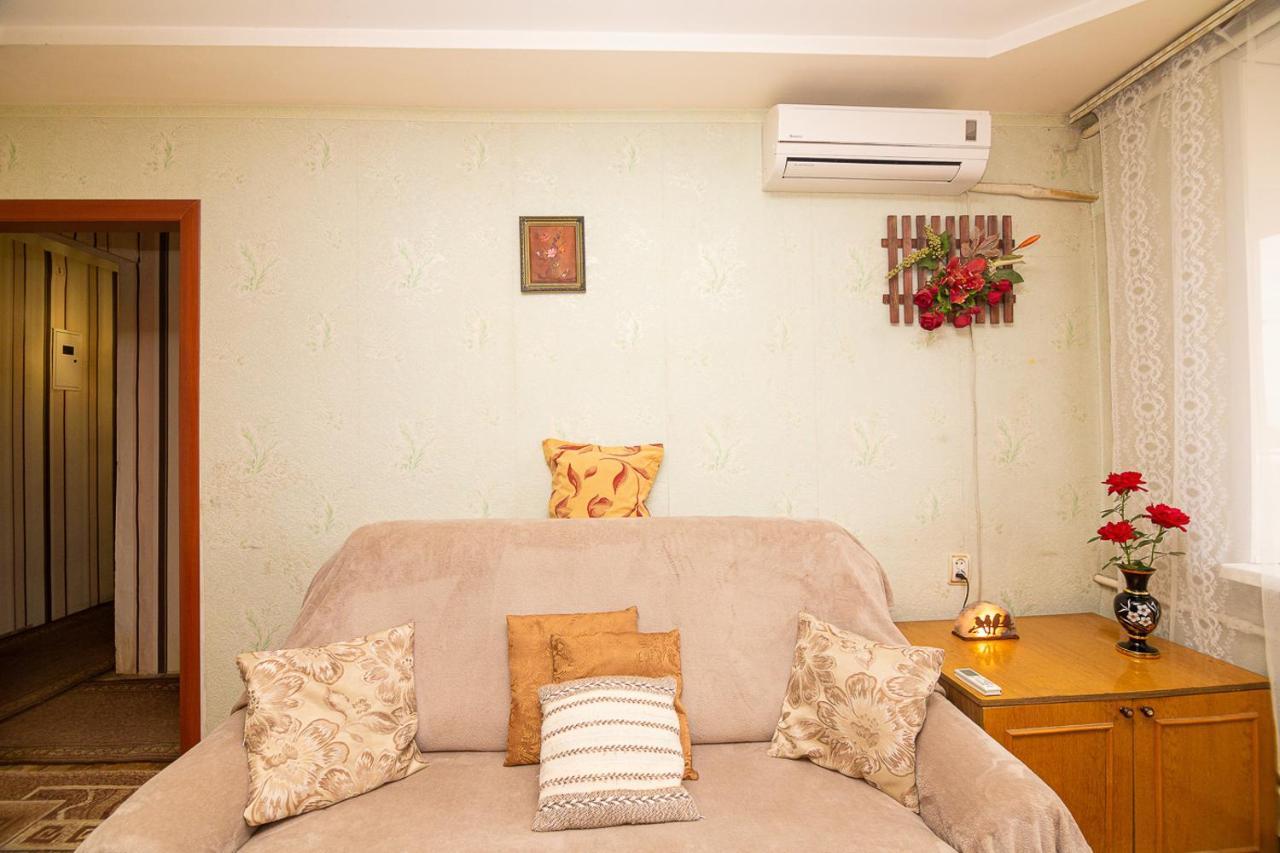 Comfortable Apartments On Hrushevskogo Street Near 16 City Hospital Dnipro Exterior foto