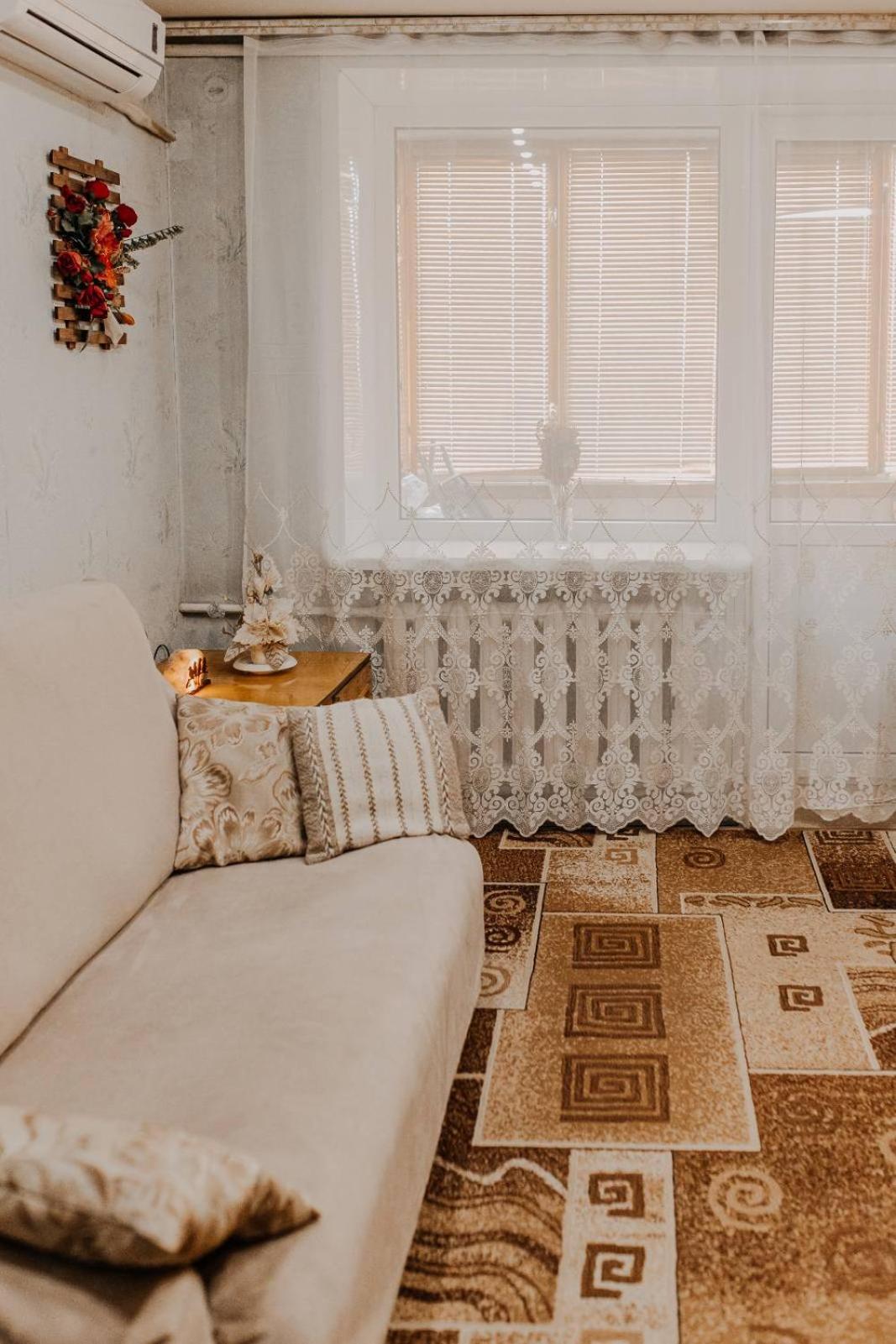 Comfortable Apartments On Hrushevskogo Street Near 16 City Hospital Dnipro Exterior foto